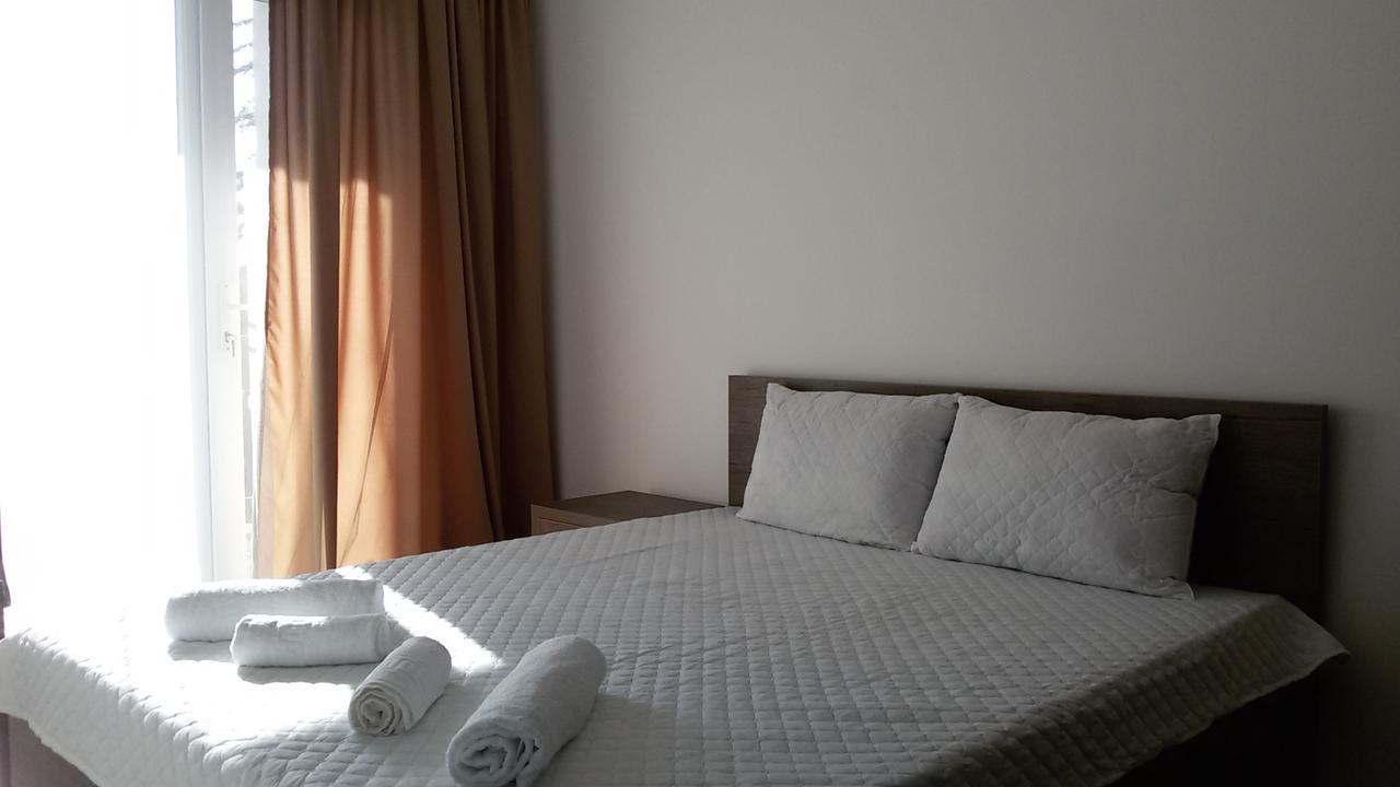 אורקי Studio Apartment With Great View מראה חיצוני תמונה